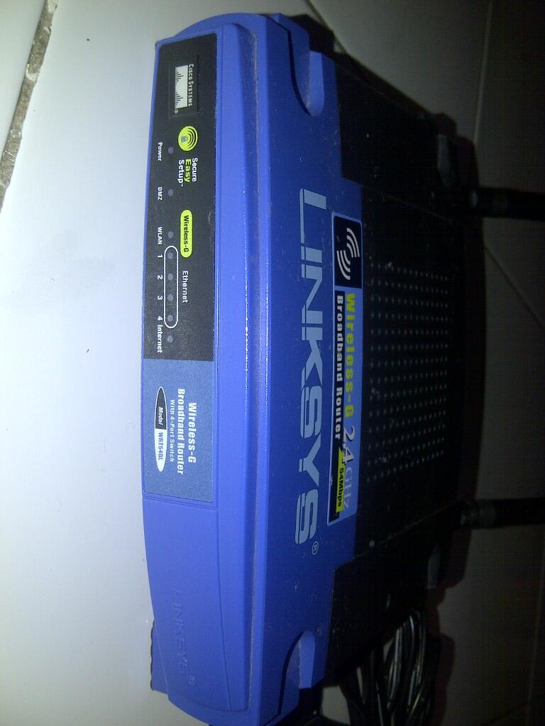 Broadband Wireless Router : Cisco Linksys WRT54GL w/ High Gain + dd-wrt
