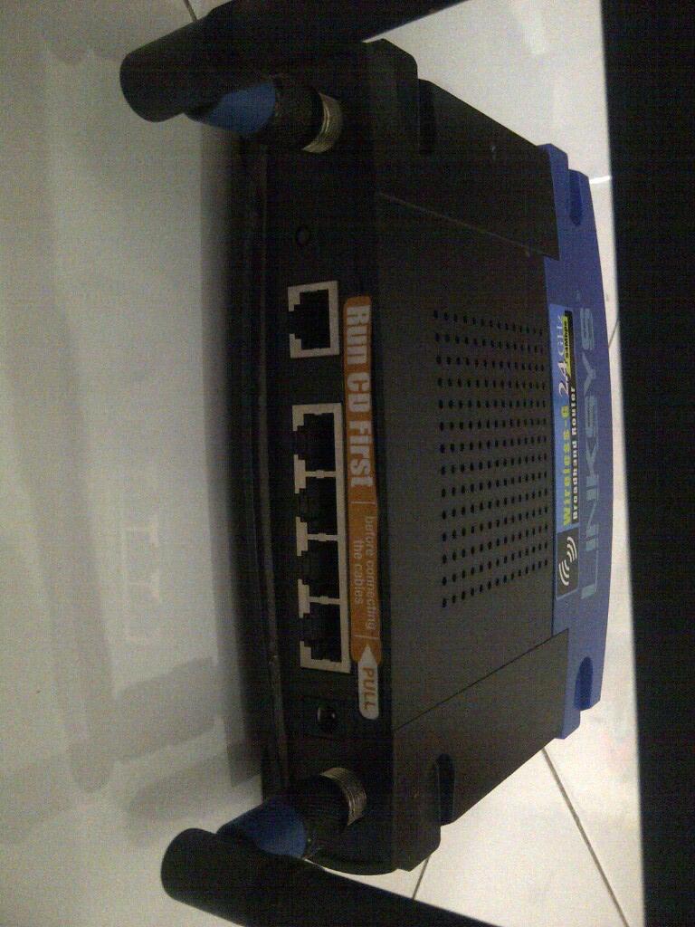 Broadband Wireless Router : Cisco Linksys WRT54GL w/ High Gain + dd-wrt