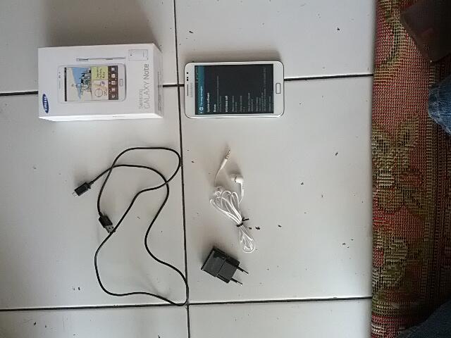 Samsung galaxy note 1 N7000 white like new