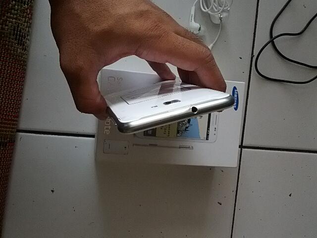Samsung galaxy note 1 N7000 white like new