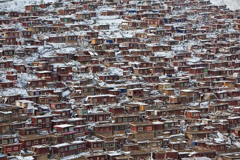 &#91;Wow&#93; Melihat Lebih Dekat Larung Gar Buddhist Academy - Tibet