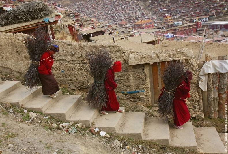 &#91;Wow&#93; Melihat Lebih Dekat Larung Gar Buddhist Academy - Tibet