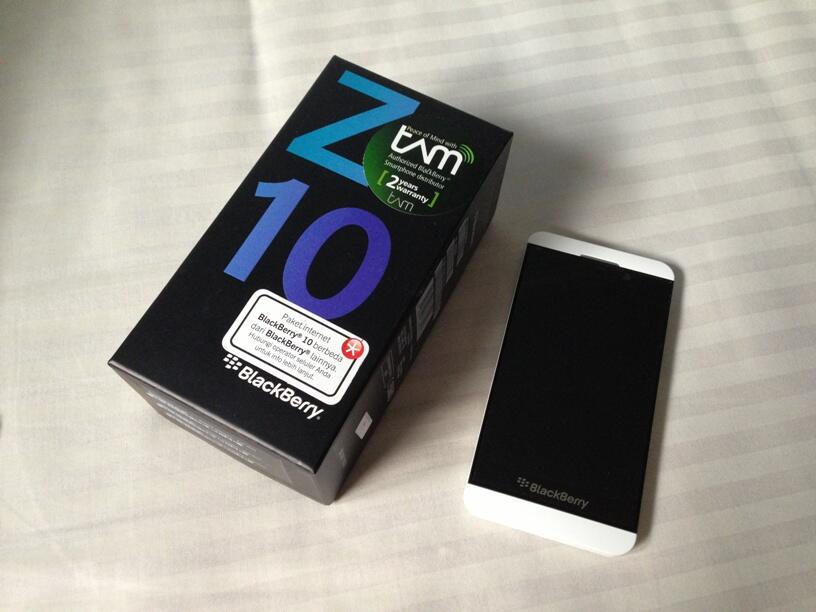Blackberry Z10 White TAM 6 Jtan