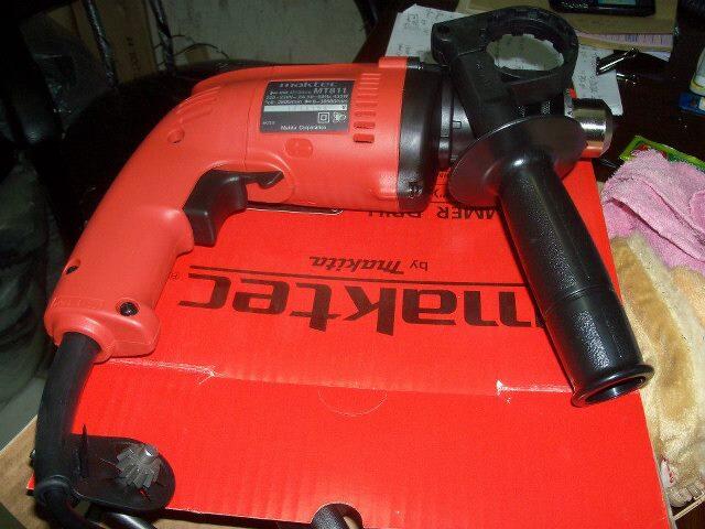 mesin bor maktec MT811