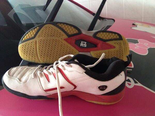 WTS sepatu badminton RS bandung