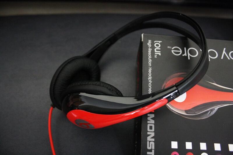 Terjual ***$£¥ *** Headset/Headphone/Earphone Stereo Bass 
