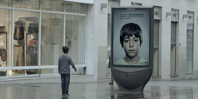 &#91;KREATIF&#93; Iklan Ini Hanya Bisa Dilihat Anak Kecil