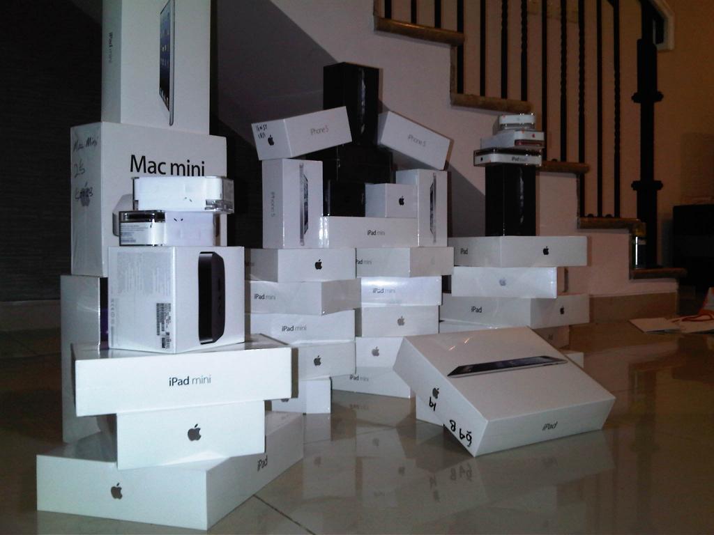 Stock Baru Masih Segel FU iPohone 5/iPhone 4s 16GB 32GB 64GB MURAH