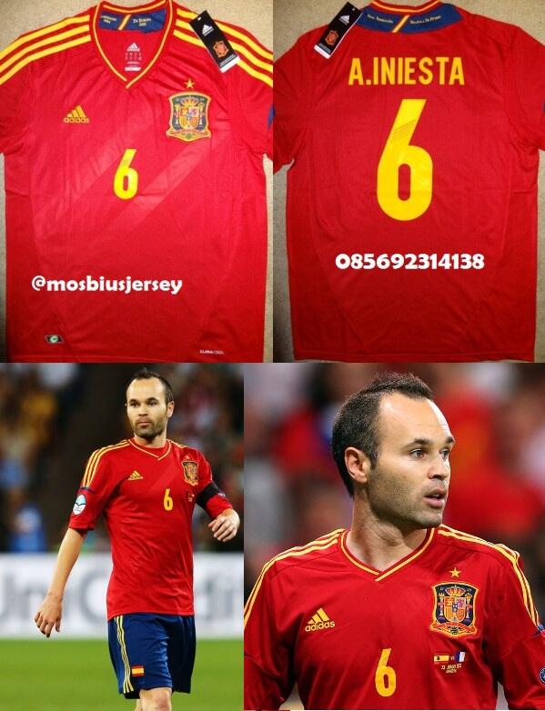 WTS jersey grade ori SPAIN HOME #6 A. INIESTA // LIVERPOOL AWAY #8 GERRARD RARE
