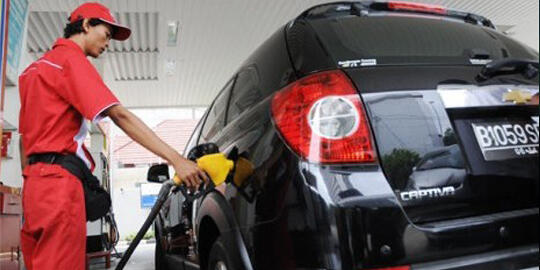 9 Mobil Mewah Kepergok Tenggak BBM Subsidi