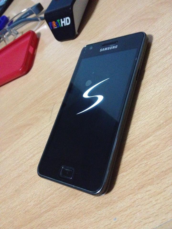 Jual Samsung Galaxy S2... Black.. Fullset.. Like New 99% !!!.. EX SEIN.. no Dent !!..