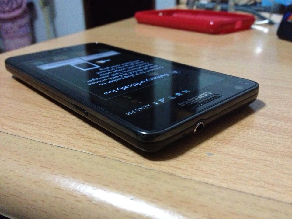 Jual Samsung Galaxy S2... Black.. Fullset.. Like New 99% !!!.. EX SEIN.. no Dent !!..