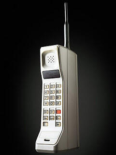 Motorola DynaTAC 8000X HandPhone Pertama Di Dunia
