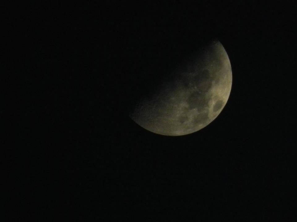 FOTO-FOTO BULAN PAKE KAMERA colpix p510 KARYA ANE !!!!