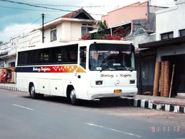 Kumpulan Bis Jadul Indonesia