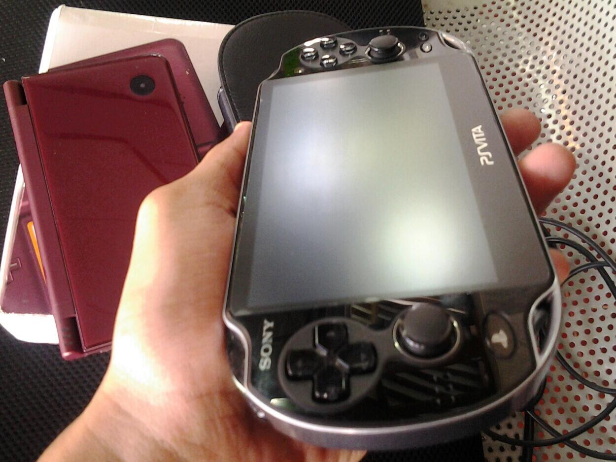 PS VITA & NINTENDO DS XL MURAH SOLO