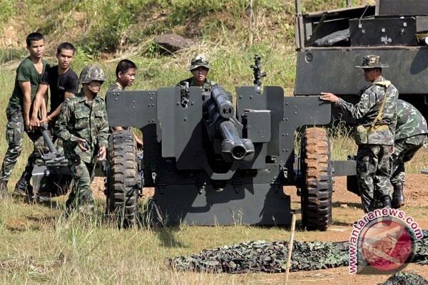 TNI Musnahkan patok malaysia yang di pasang di wilayah R.I