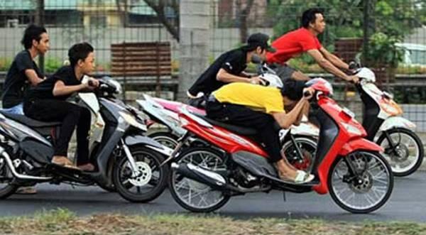 Ketua Genk Motor Di Pekanbaru, Perkosa Korbannya di Depan Anggota Genk