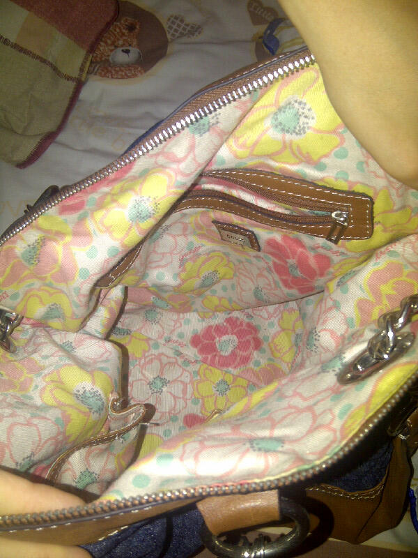 TAS DAN DOMPET GUESS ORI.