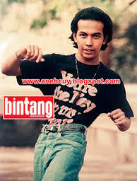 Seputar perjalanan hidup uje