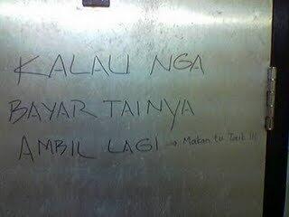 &#91;PIC&#93; Tulisan-tulisan di Balik Pintu WC Toilet Umum
