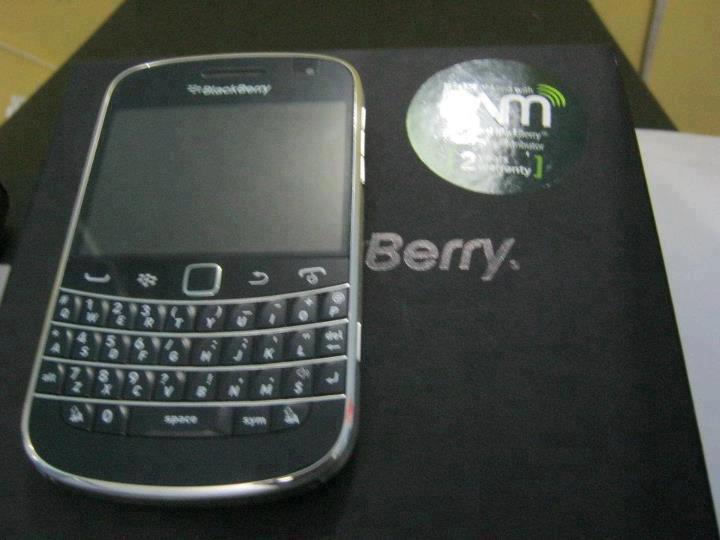 Blackberry BB Dakota Black Garansi TAM