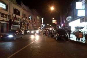 Susuri Jalan Braga, Cara Beda Liburan di Bandung