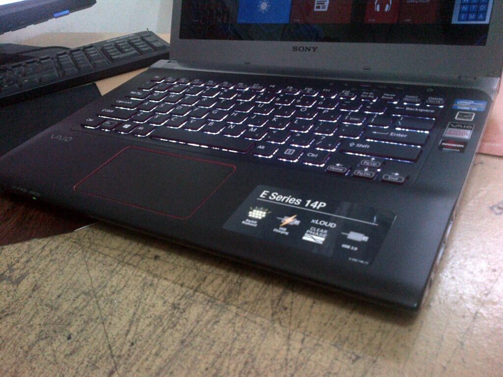 Terjual Laptop Gaming Sony Vaio SVE14AE11W Core i5 3210M 