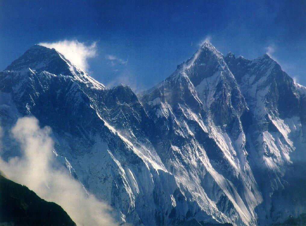 10 Gunung yg Sulit Ditaklukan