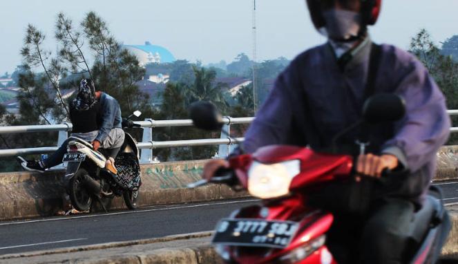 MERAJUT CINTA DI JEMBATAN (GARANSI NGAKAK)