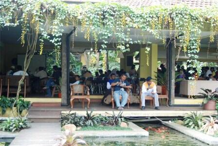 JALAN JALAN MANTAPP DI HIRUK PIKUKNYA IBUKOTA - GODONG IJO