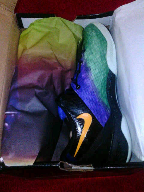 READY STOCK SEPATU BASKET KOBE 8 EASTER DAN AIR JORDAN 2011 YOTR ( REPLICA)