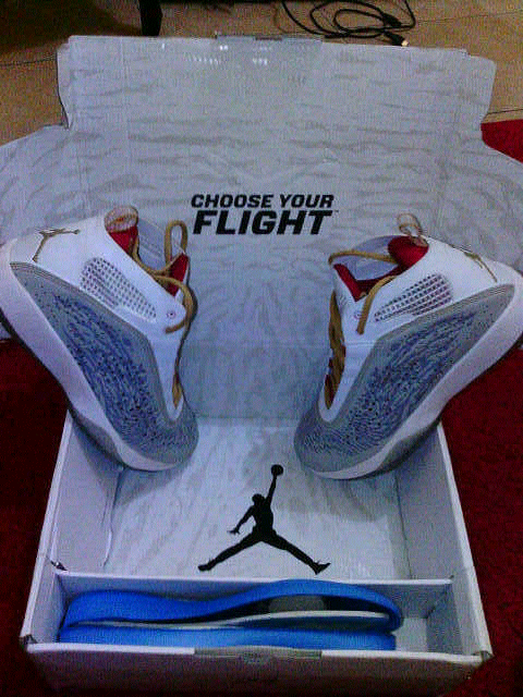 READY STOCK SEPATU BASKET KOBE 8 EASTER DAN AIR JORDAN 2011 YOTR ( REPLICA)