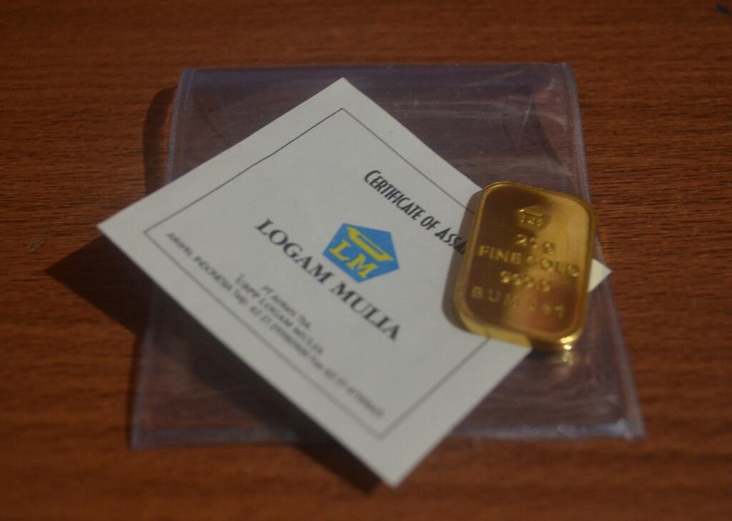 Terjual Jual-Beli Emas Batangan Logam Mulia (LM) Antam 