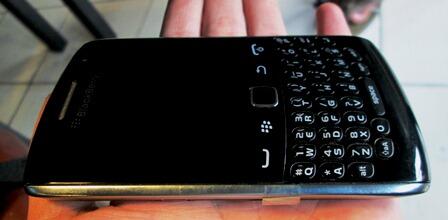 WTS BlackBerry Apollo hitam murah garansi panjang di Bandung