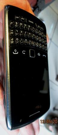 WTS BlackBerry Apollo hitam murah garansi panjang di Bandung