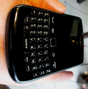 WTS BlackBerry Apollo hitam murah garansi panjang di Bandung