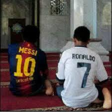 Messi Emang Lebih Hebat dari CR7