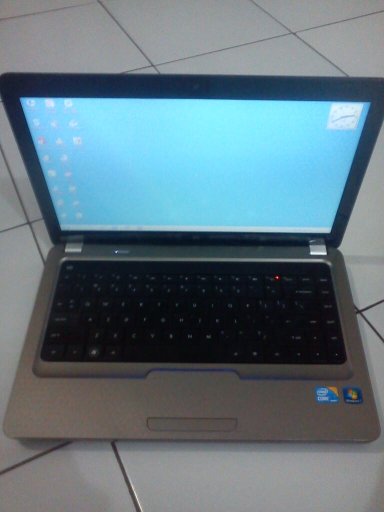 Laptop HP G42 Intel(R) Core(TM) i3 CPU M390 @ 2.67GHZ