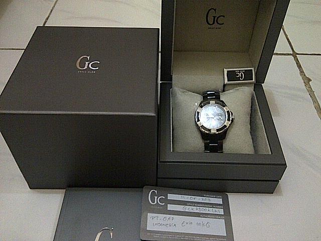 JAM TANGAN GUESS COLLECTION 100 % AUTHENTIC ASLI