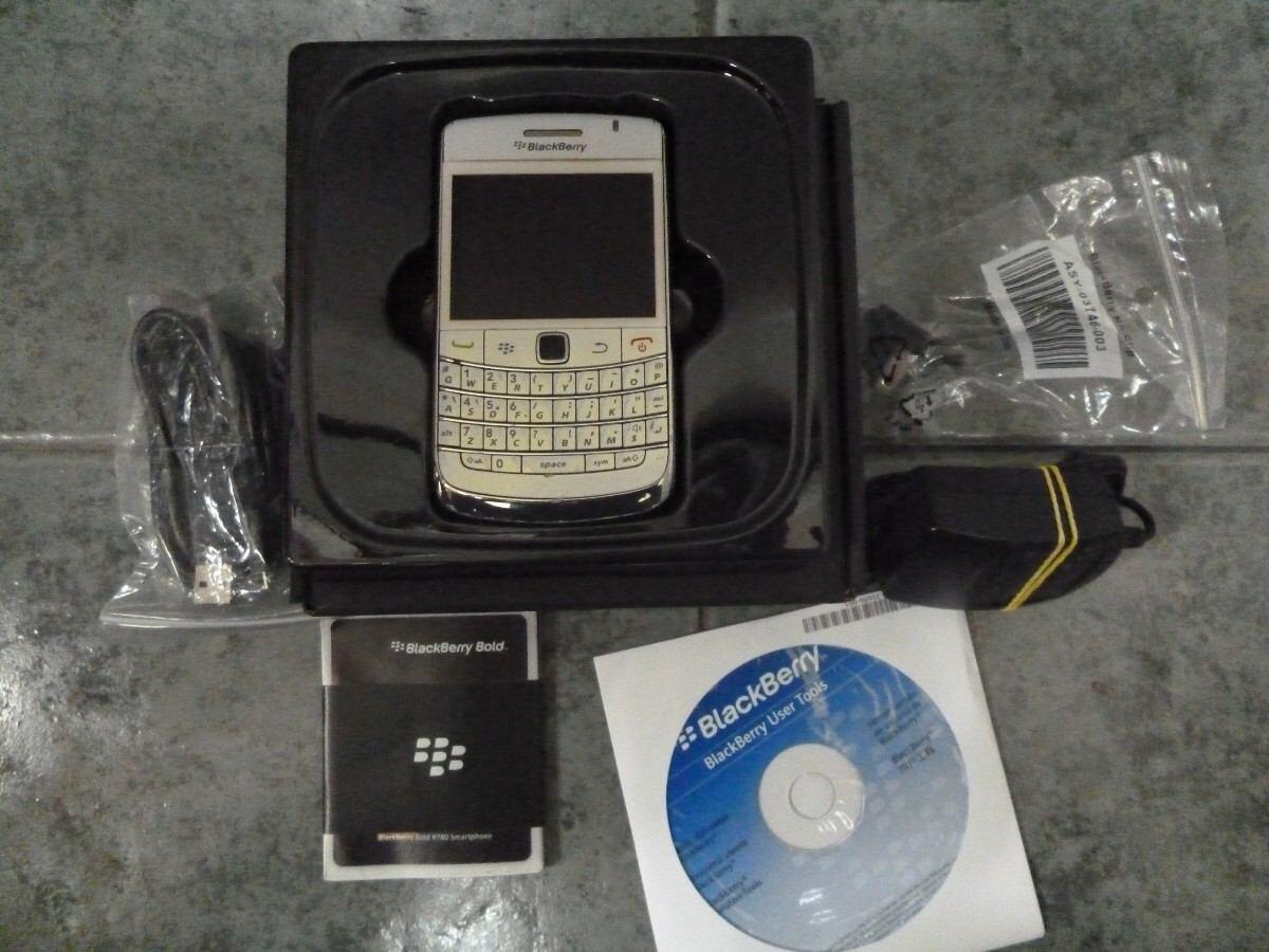 Blackberry Bold 9780 / Onyx 2 White/Putih