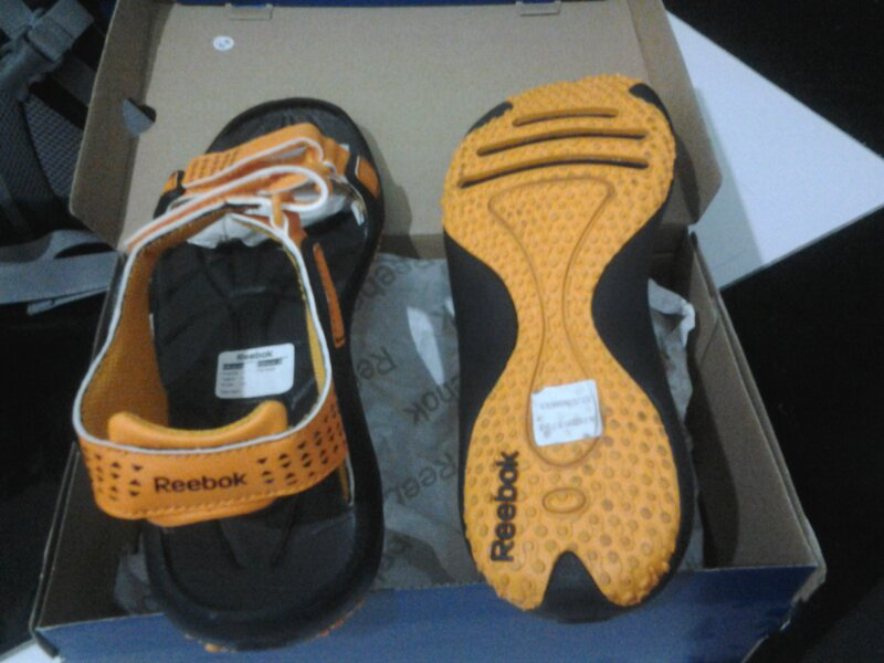 Terjual reebok  sandal  gunung  KASKUS