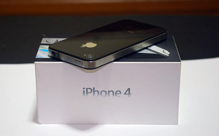 iPhone 4 16GB Black | GSM | FU | Fullset & Mulus | 2nd | JOGJA