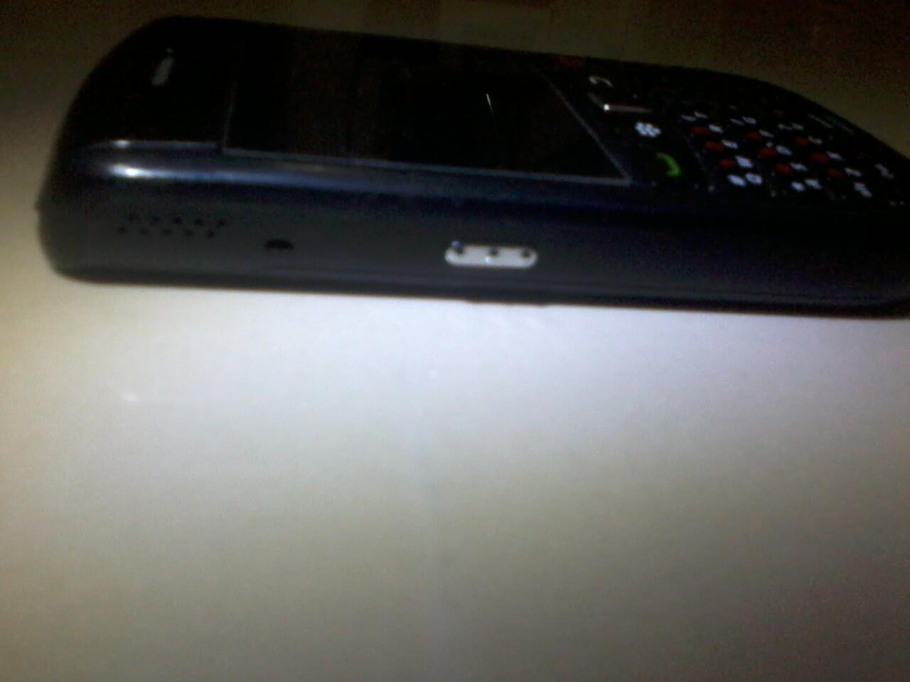 Blackberry ESSEX 9650 Ex.US Verizon Black Edition