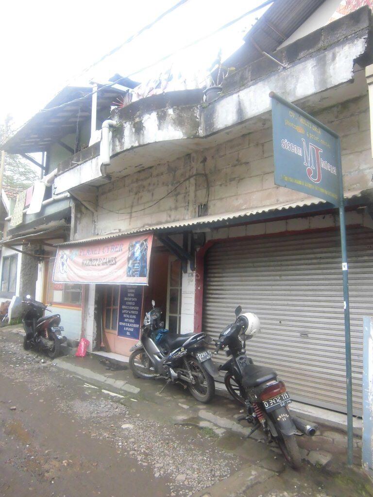 Terjual DIJUAL CEPAT Tempat Usaha dan Rumah Depan Kampus 