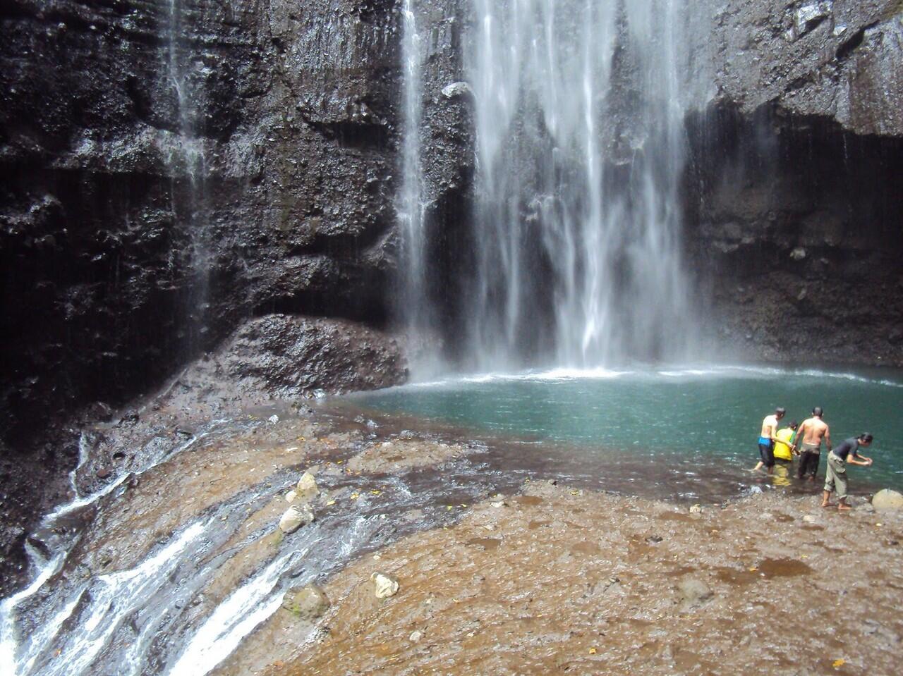 Keindahan Alami Air Terjun Madakaripura