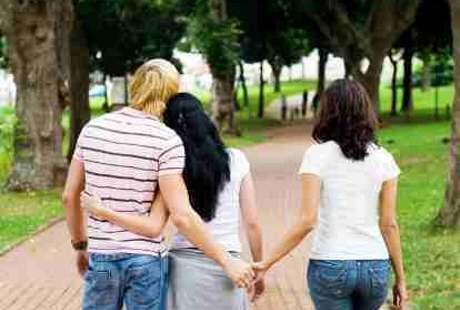 Yang ngerasa pacarnya suka uring uringan ga jelas !! MASUK !!!! 