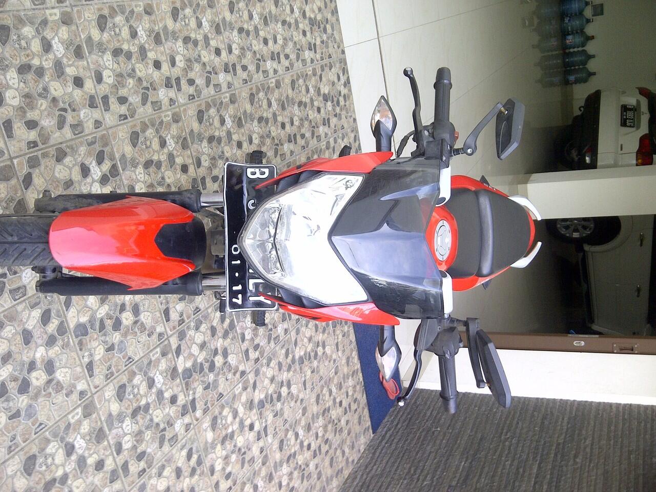 bajaj pulsar 135 ls merah