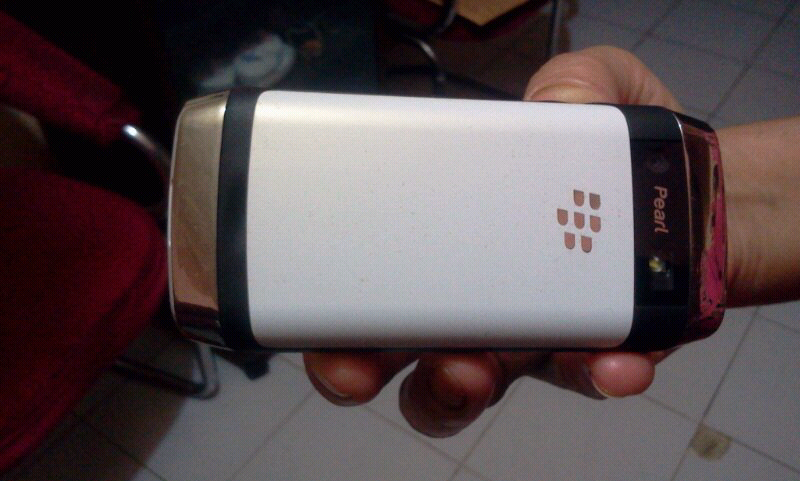 jual blackberry pearl 9105 3G white