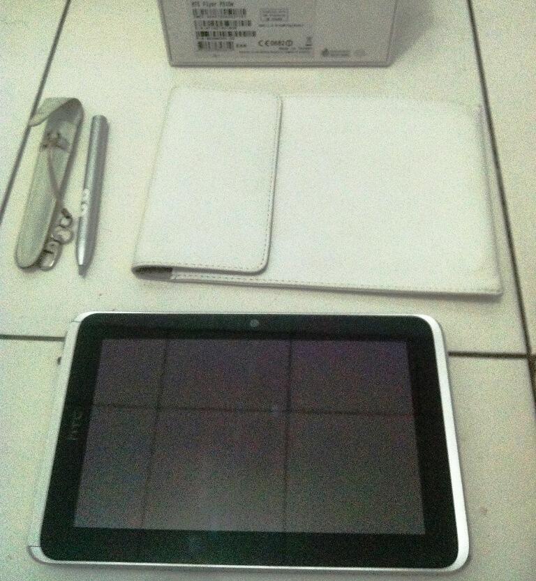 HTC Flyer 32GB Fullset Mulus!
